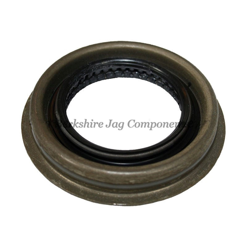 XK X150 Dif Pinion Oil Seal C2S52518